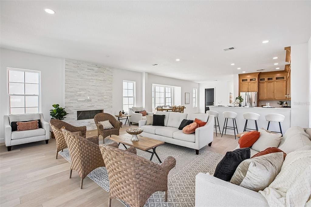 126 Ricardo Way NE Saint Petersburg, FL 33704  | Single Family