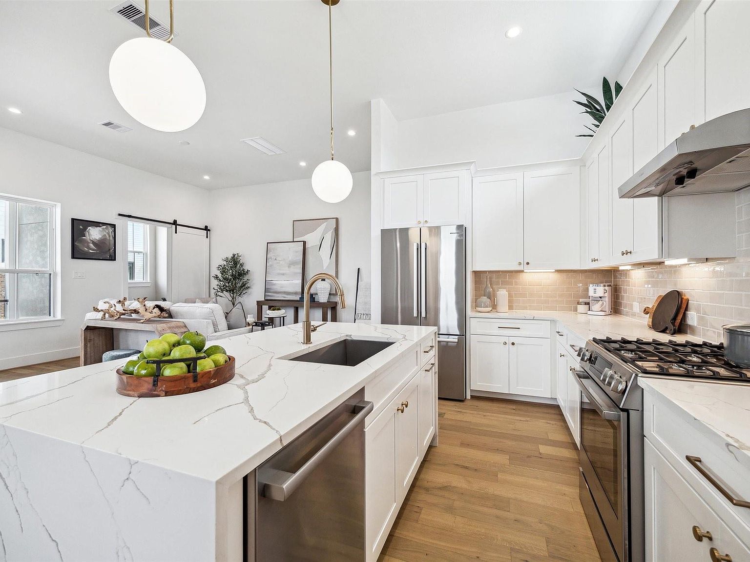 2220 Dennis St Houston, TX 77004  | Single Family