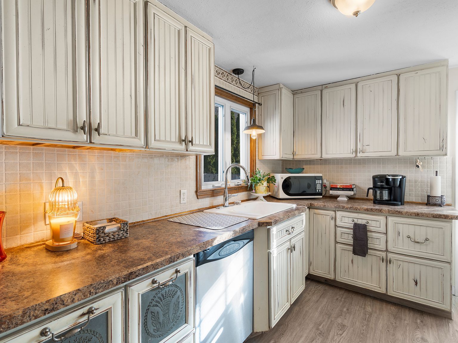 68 Dominican Rd Branford, CT 06405  | Single Family