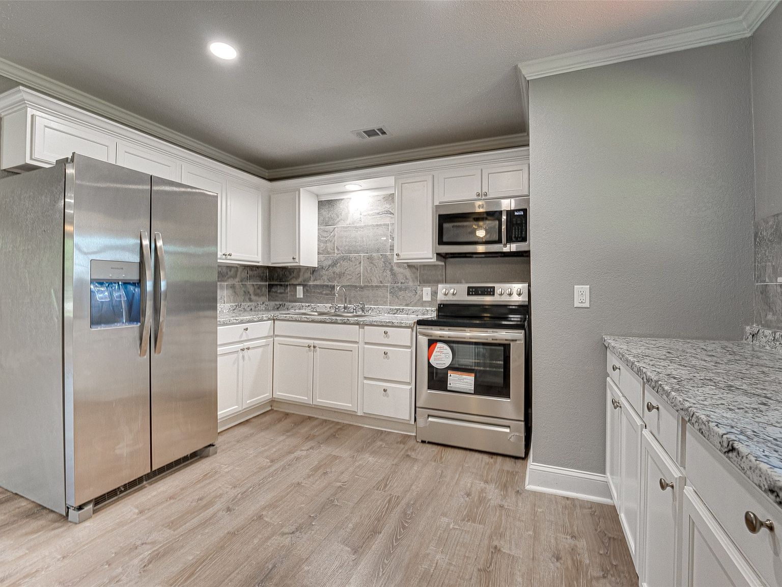 506 E Broadmore Ave Wills Point, TX 75169 | Single Family