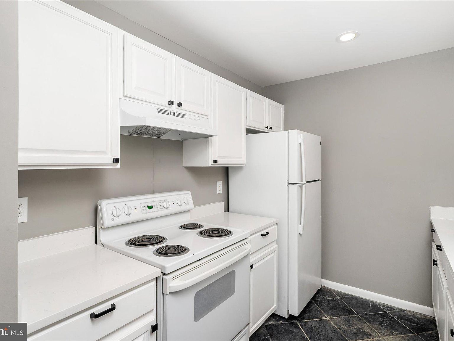 U7 Avon Dr East Windsor, NJ 08520  | Condominium