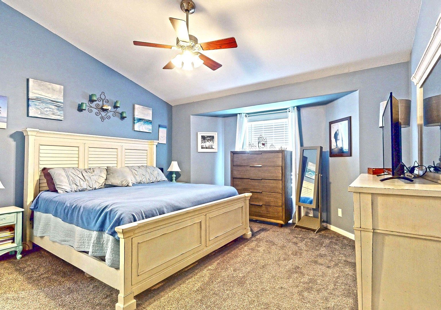 1913 E Newport Dr Urbana, IL 61802  | Single Family