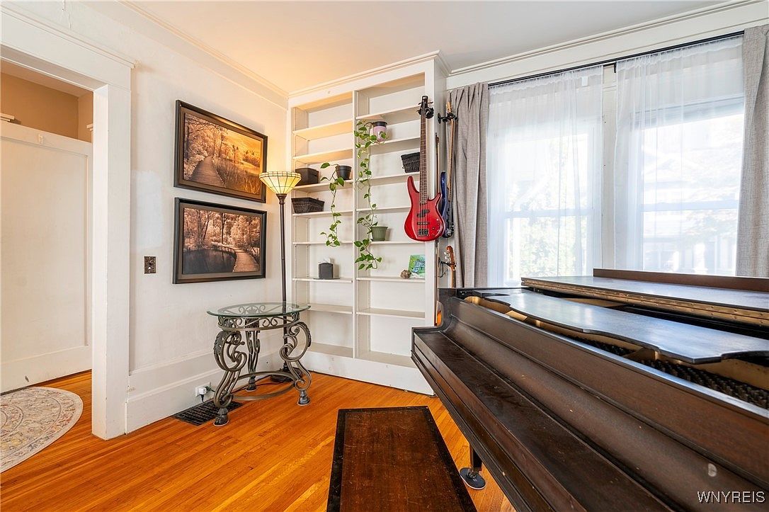 42 Lancaster Ave Buffalo, NY 14222  | Single Family