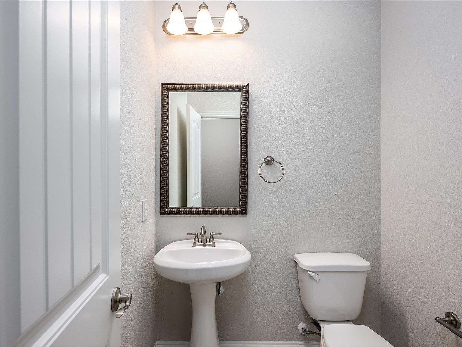 329 Carnaby Ct McKinney, TX 75072 | New build