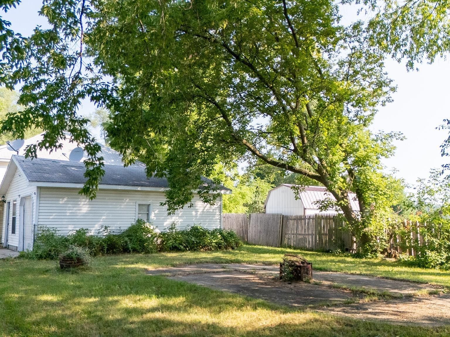 210 Cherry St Harrison, MI 48625  | Single Family