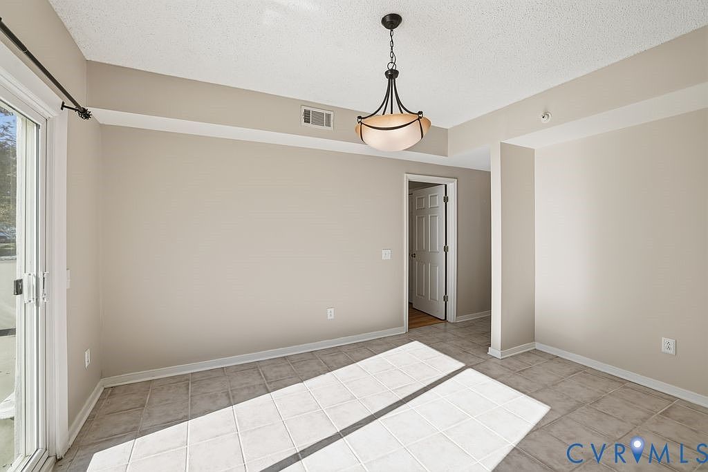 301 Beacon Ridge Dr UNIT 109 Hopewell, VA 23860 | Condominium