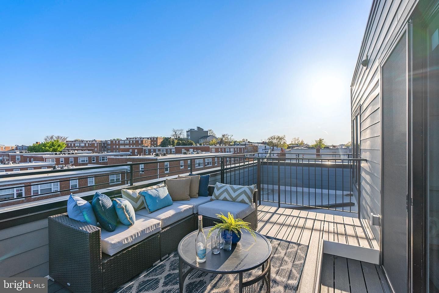 2019 M St NE #PENTHOUSE 09 Washington, DC 20002  | Condominium