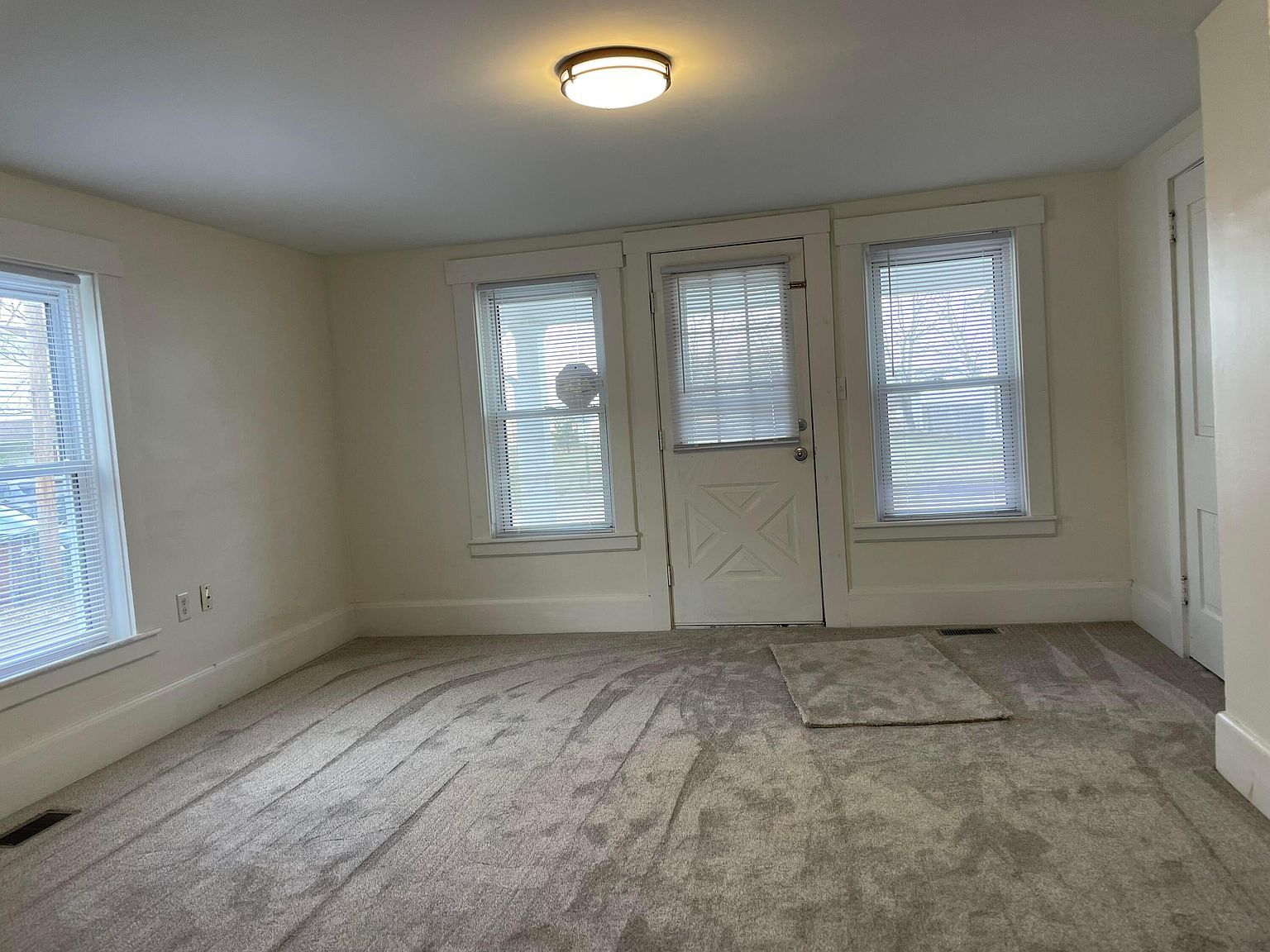 33 N High St Mount Sterling, OH 43143  | Single Family