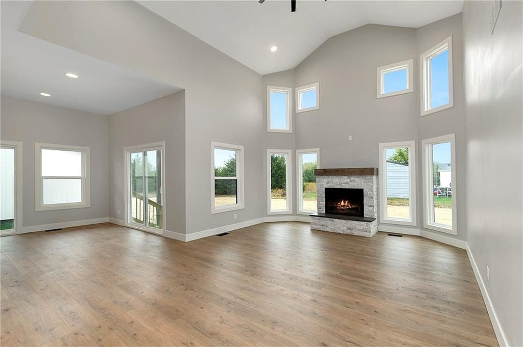 149-153 S Linn Valley Dr Linn Valley, KS 66040 | Multi Family