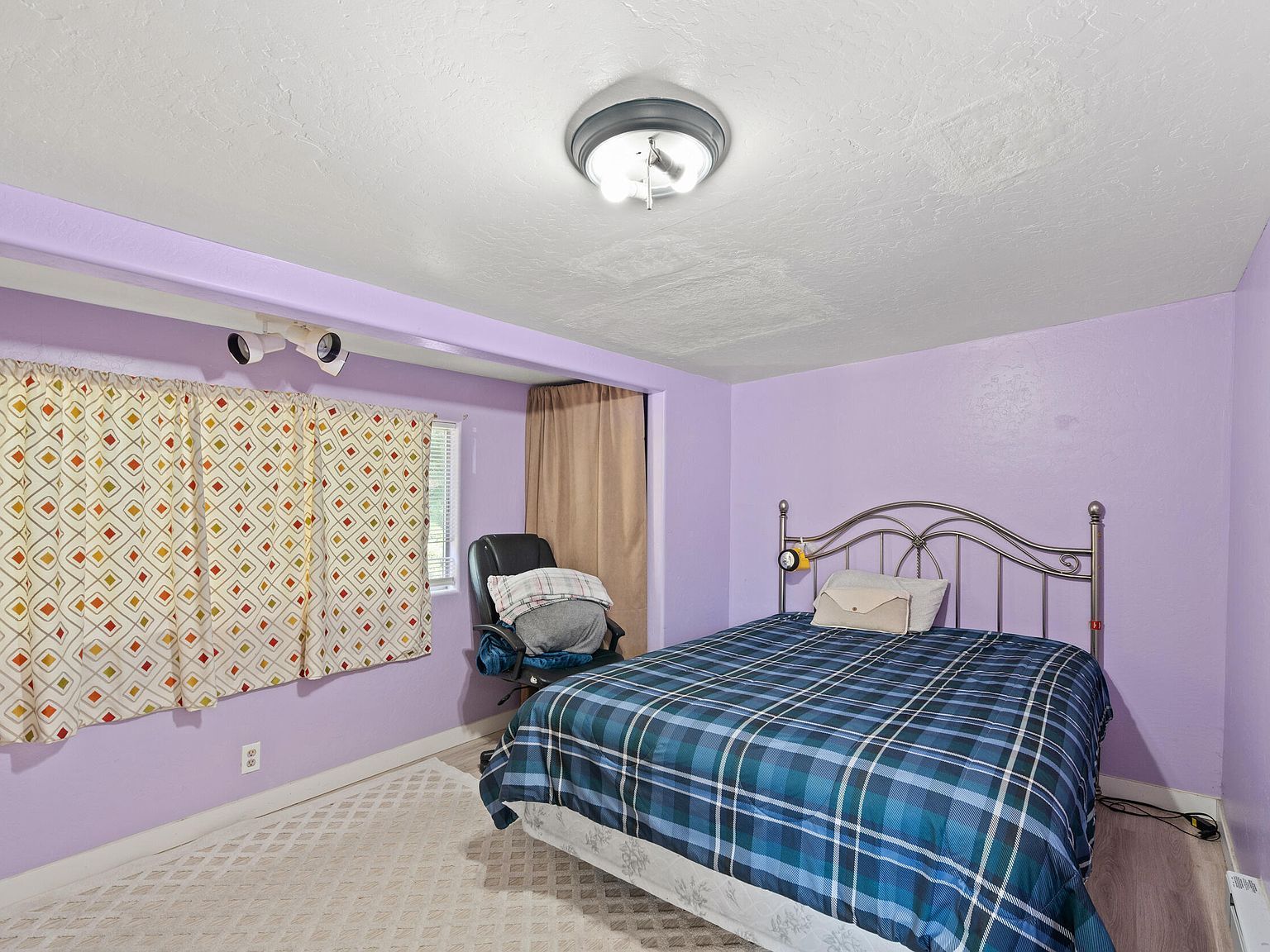 284 E Main St Eagle Pt, OR 97524 | Single Family