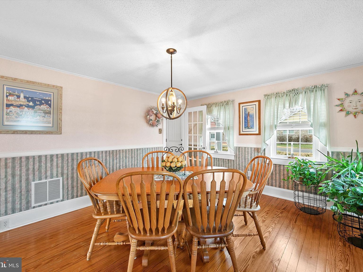 15 West Ave Ocean View, DE 19970  | Single Family