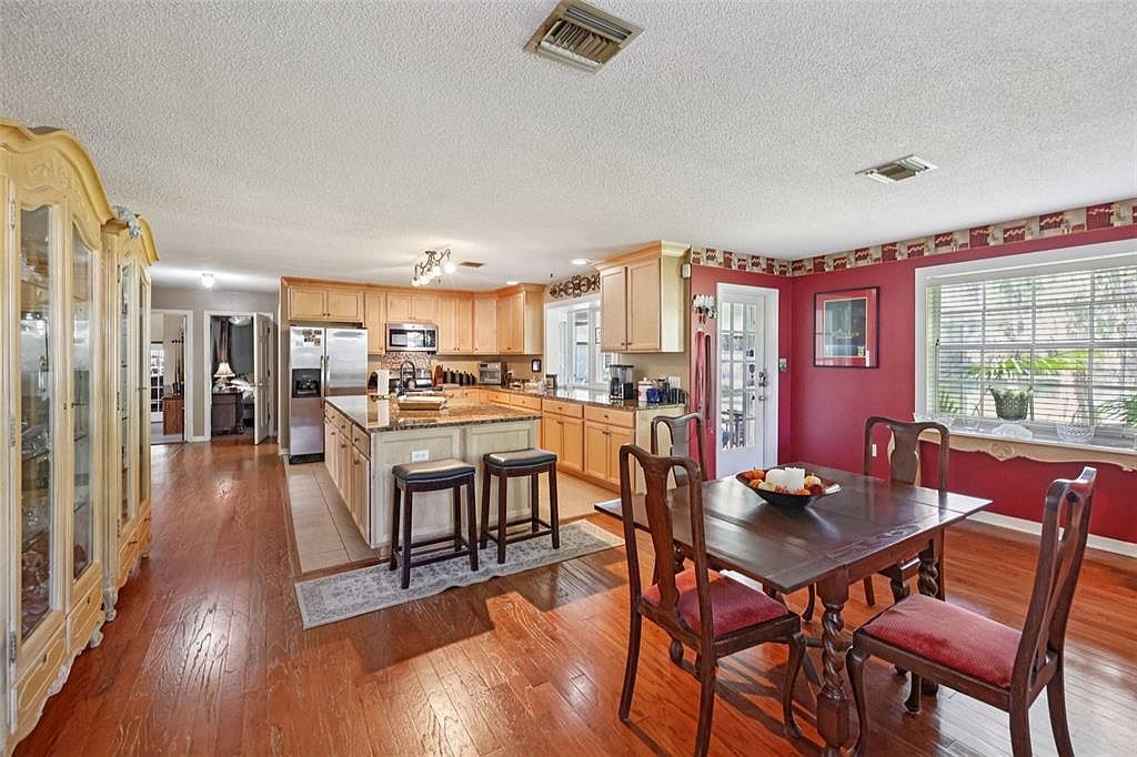 1105 S 9th St Leesburg, FL 34748  | Single Family