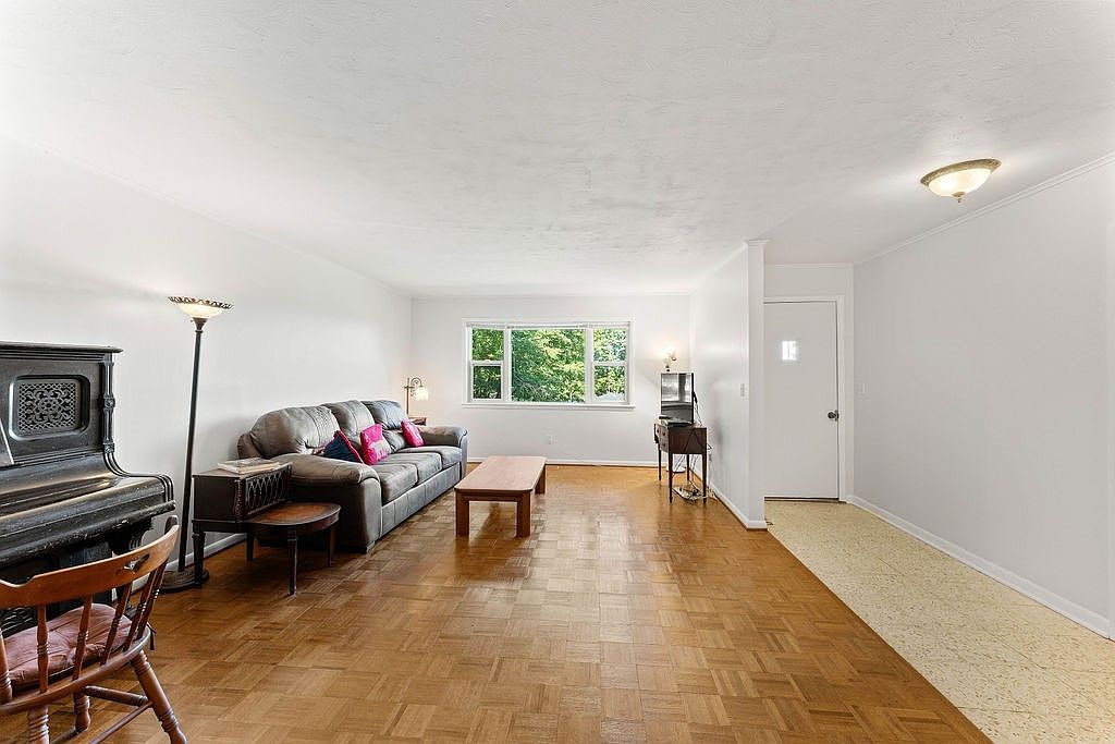 1982 N Greenview Dr Fayetteville, AR 72701 | Single Family