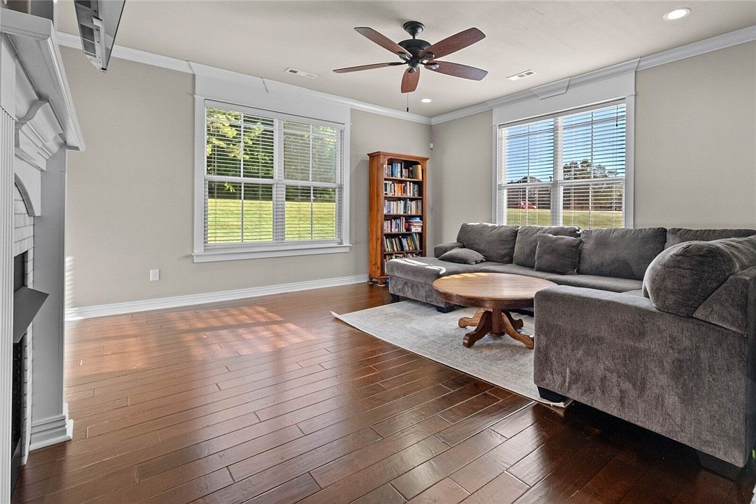 4427 W Mount Comfort Rd Fayetteville, AR 72704  | Single Family