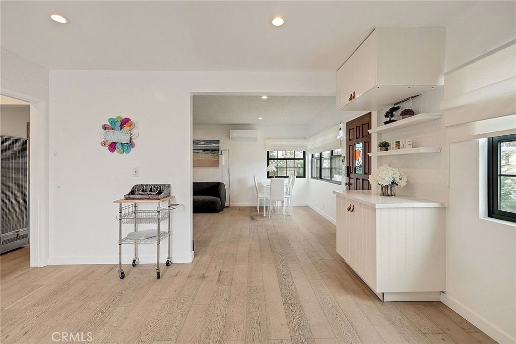 207 S Aviation Blvd Manhattan Beach, CA 90266  | Single Family