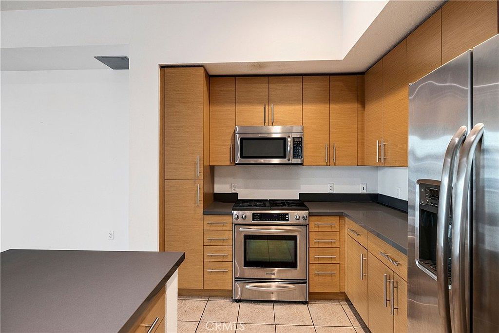 133 The Promenade N UNIT 426 Long Beach, CA 90802  | Condominium