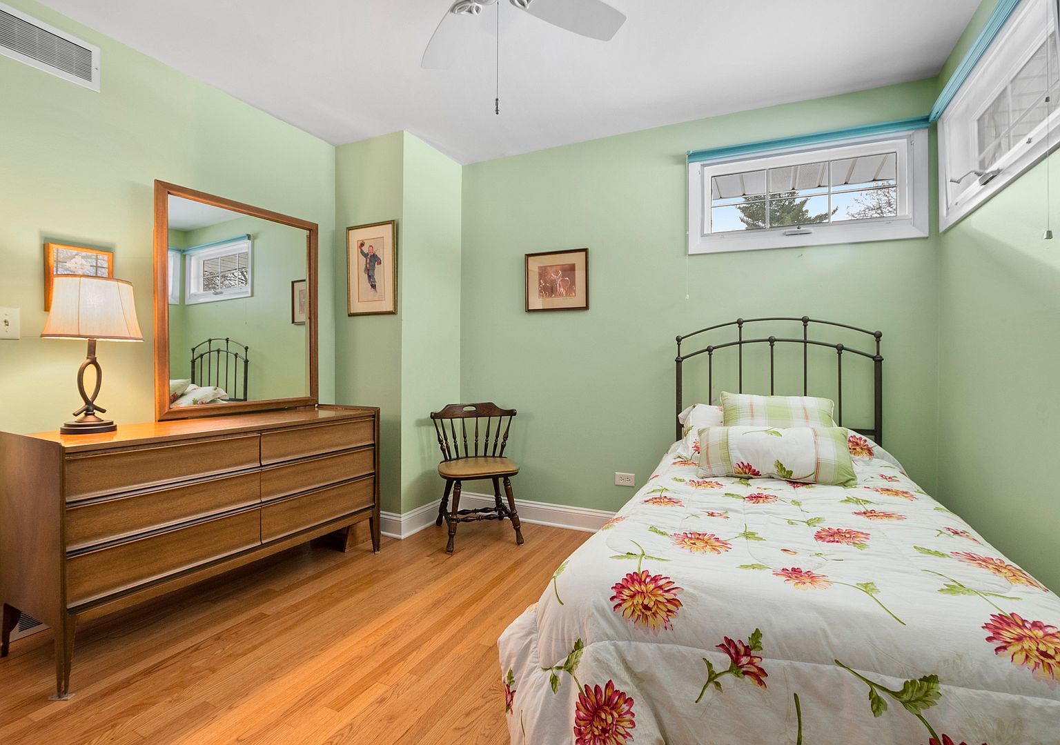 9 Merry Ct Countryside, IL 60525  | Single Family