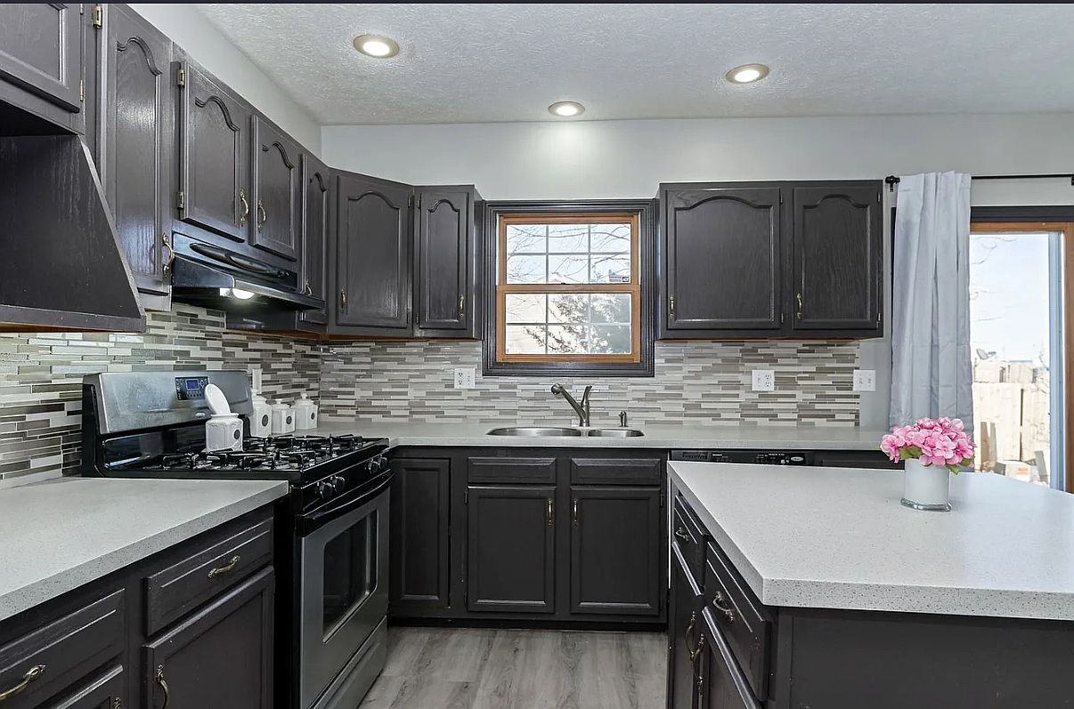 3514 Wilder Dr Bloomington, IL 61704  | Multi Family