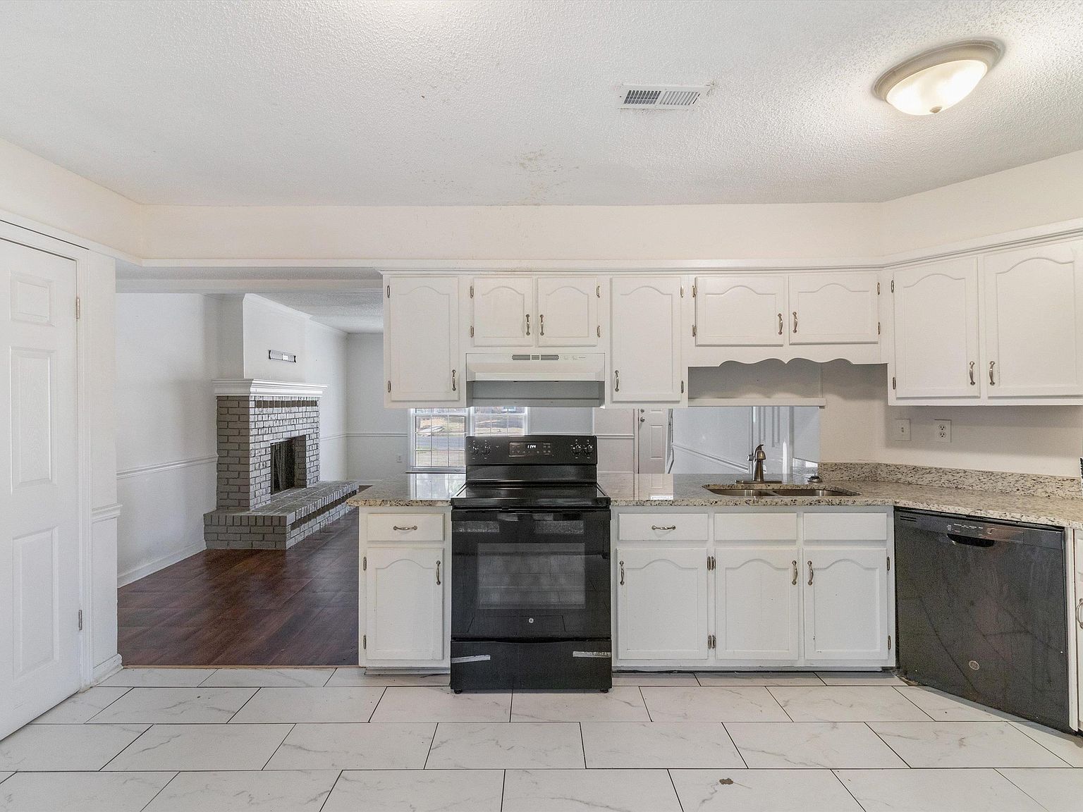 6289 Kirby Downs Dr Memphis, TN 38115  | Single Family