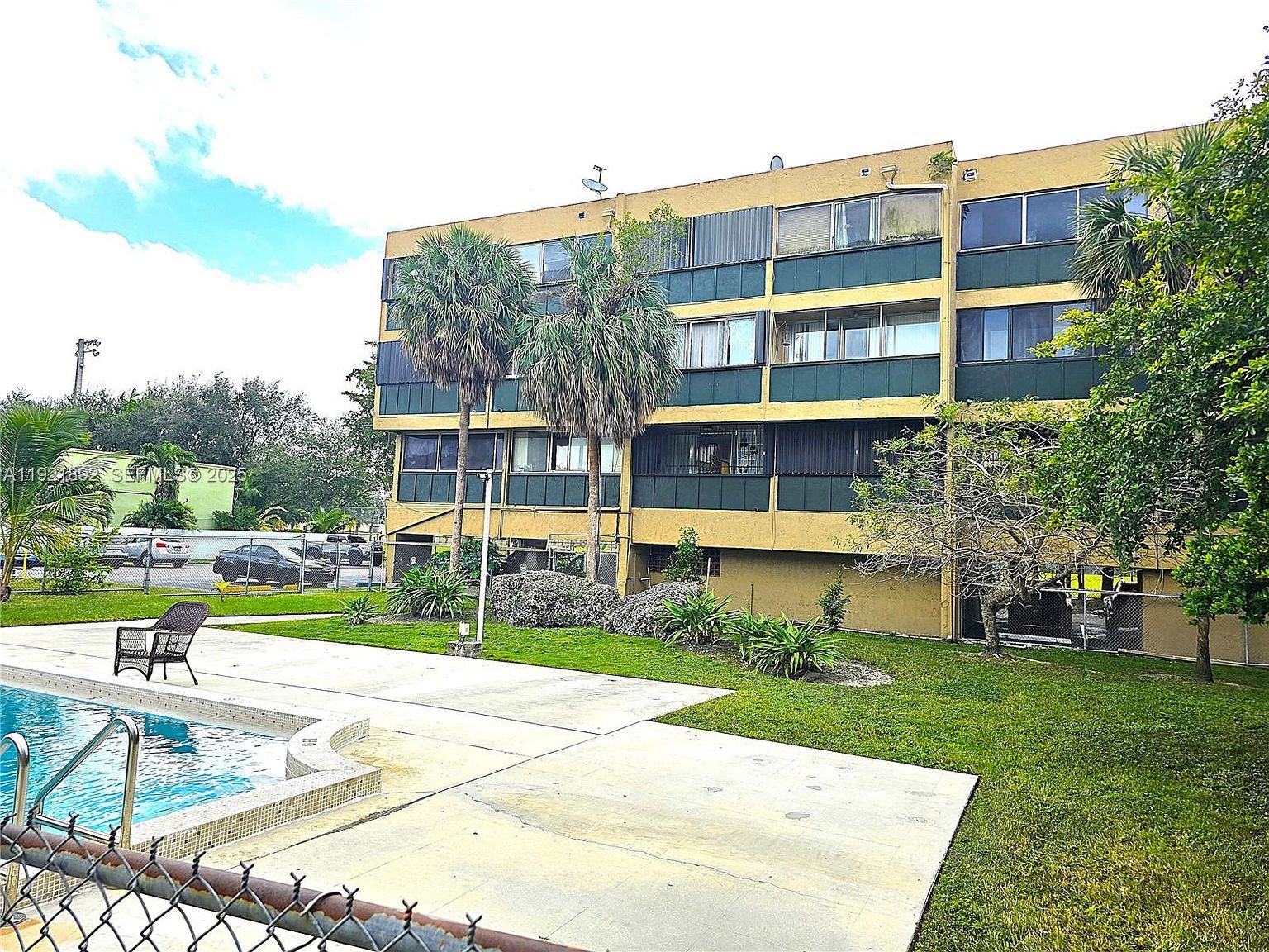 1750 W 56th St APT 216 Hialeah, FL 33012  | Condominium