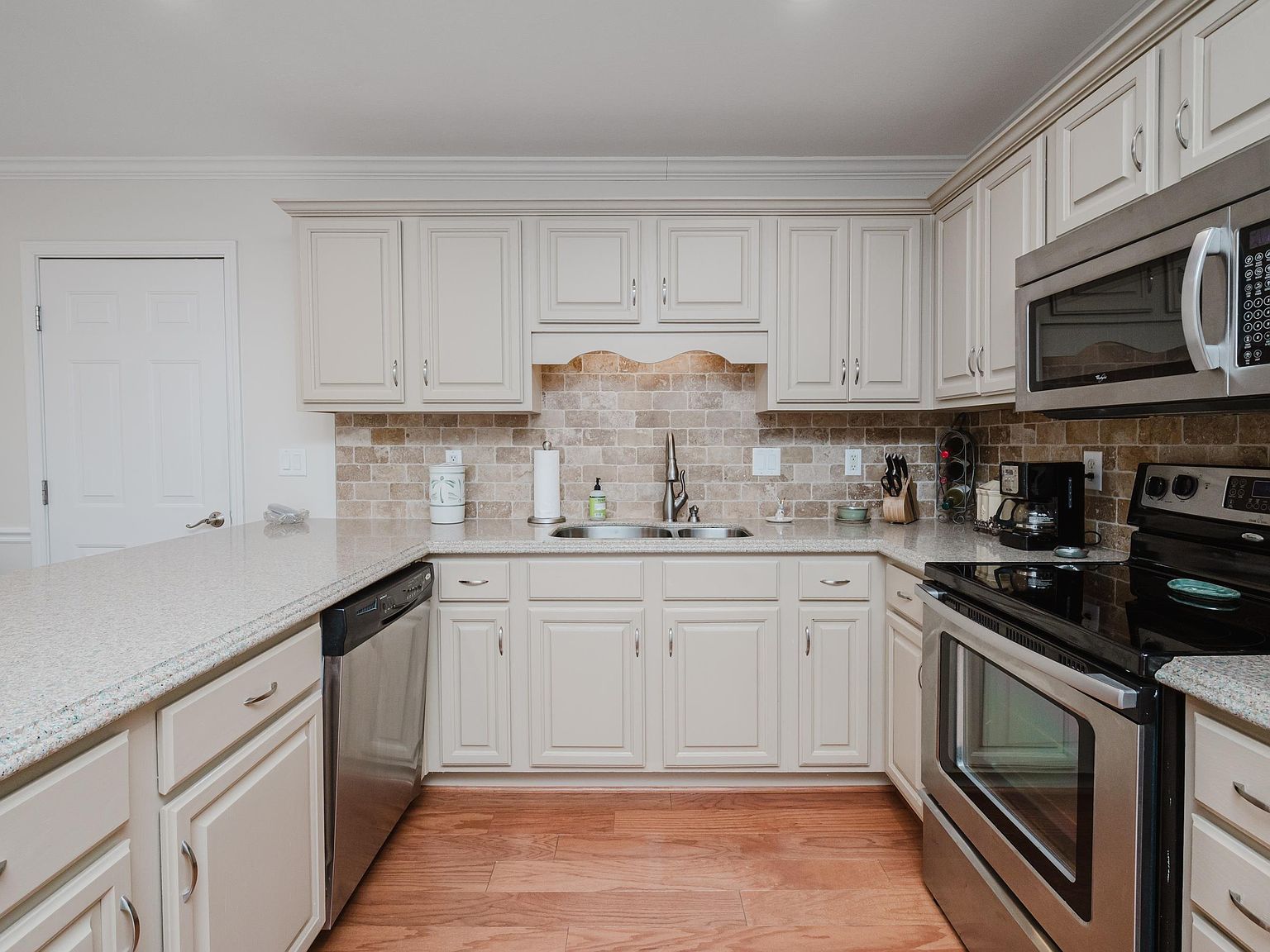 6239 Russet Landing Cir Helena, AL 35244  | Single Family