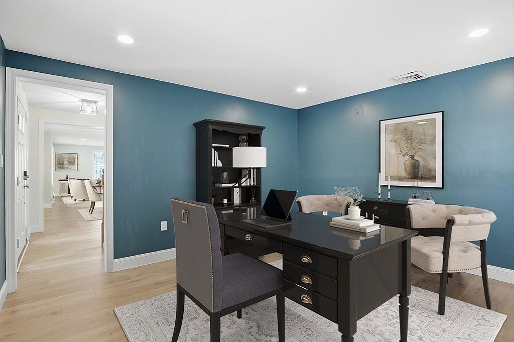 2 Chesterfield St Framingham, MA 01701  | Single Family