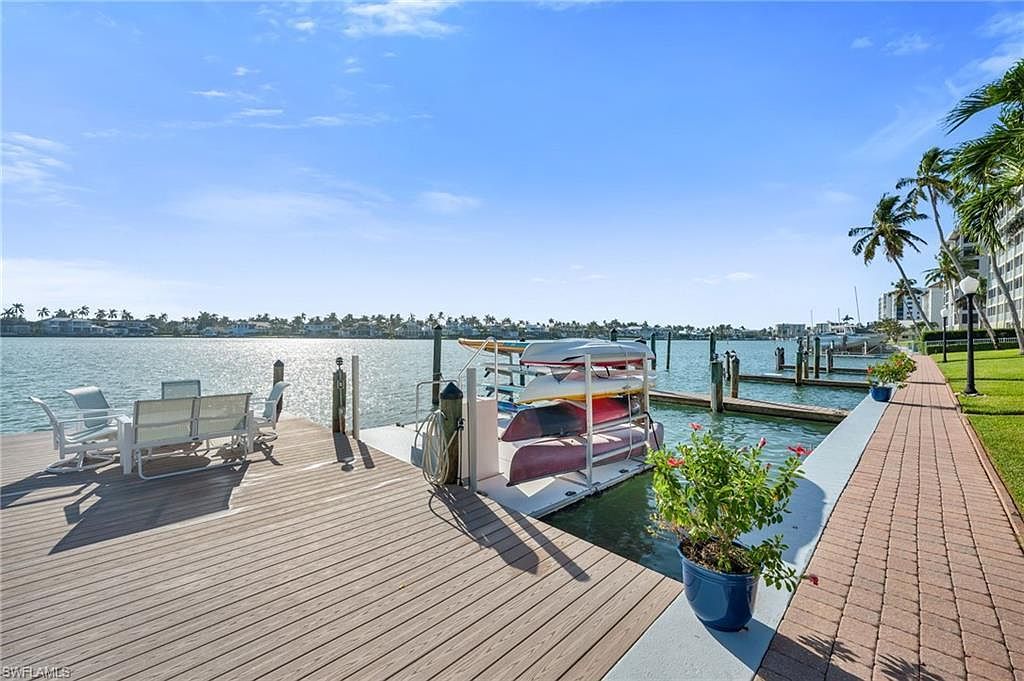 2800 Gulf Shore Blvd N APT 101 Naples, FL 34103 | Condominium