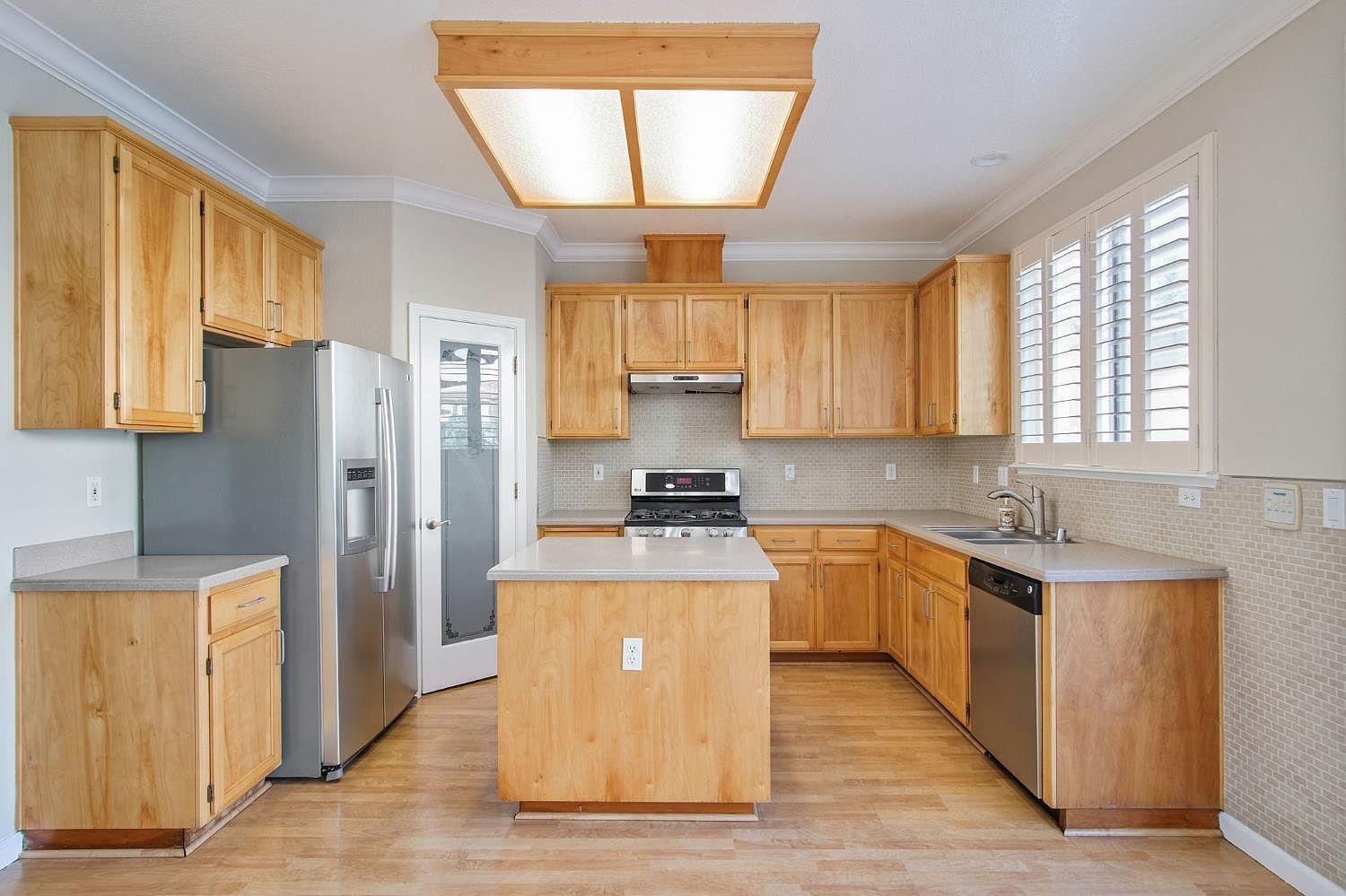 Cook Ln Manteca, CA 95337 | Single Family