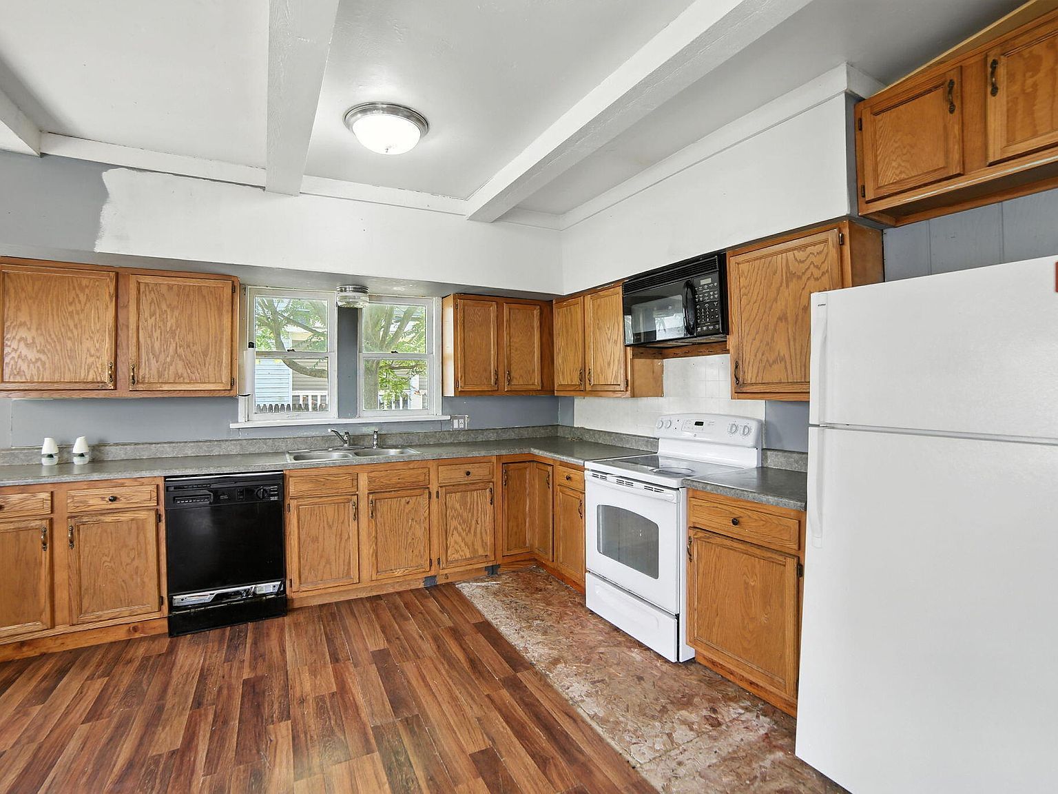 404 S Bridge St Belding, MI 48809 | Single Family