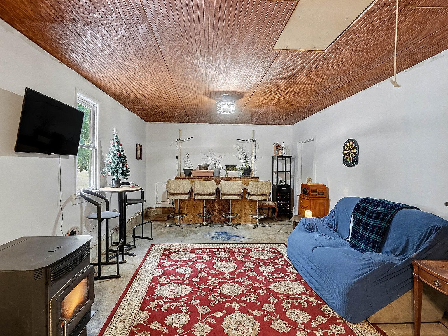 37 W Raymond Rd Twin Lake, MI 49457 | Single Family