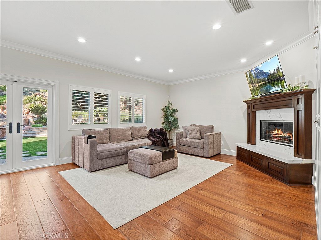 15345 Michael Crest Dr Santa Clarita, CA 91387  | Single Family