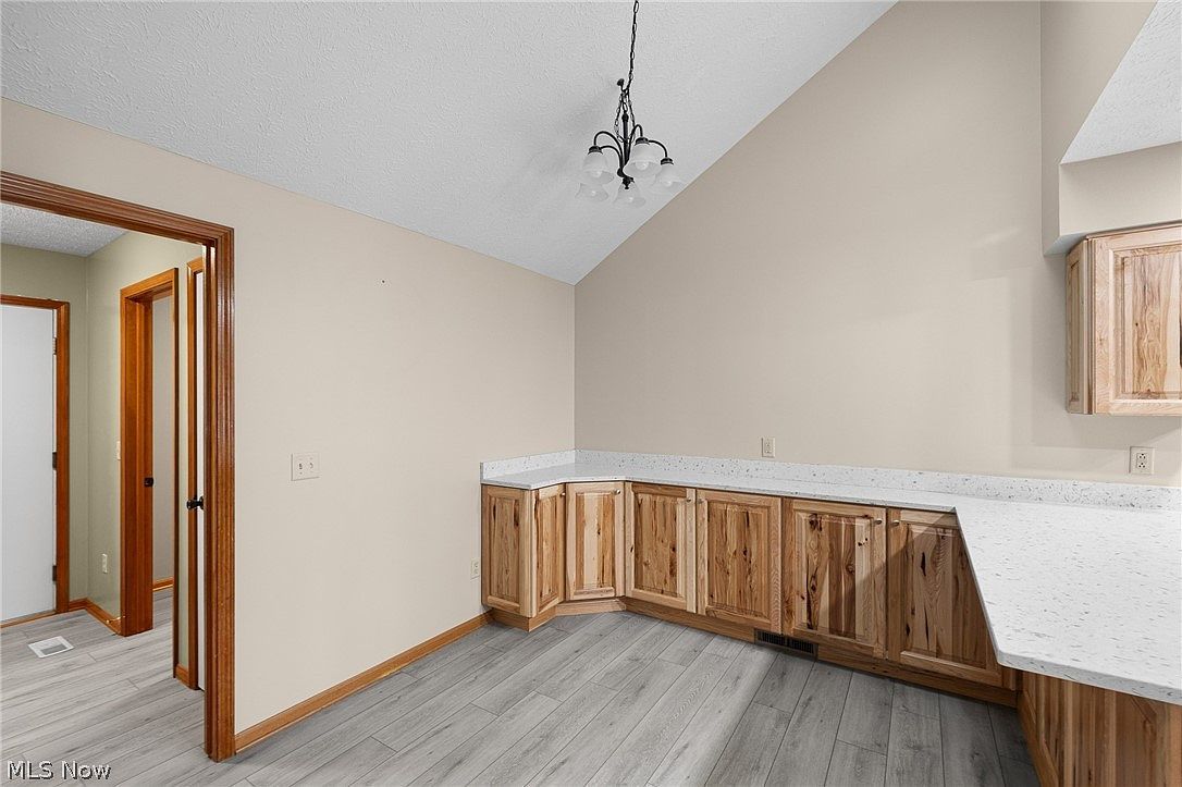 6667 Hidden Lake Trl Brecksville, OH 44141 | Condominium