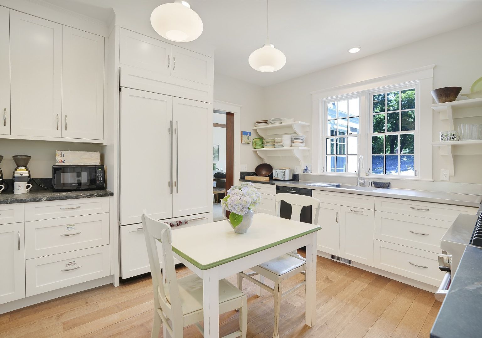 139 Main St Tisbury, MA 02568  | Single Family