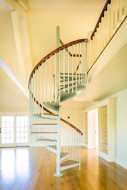 56 N Neck Rd Edgartown, MA 02539  | Single Family