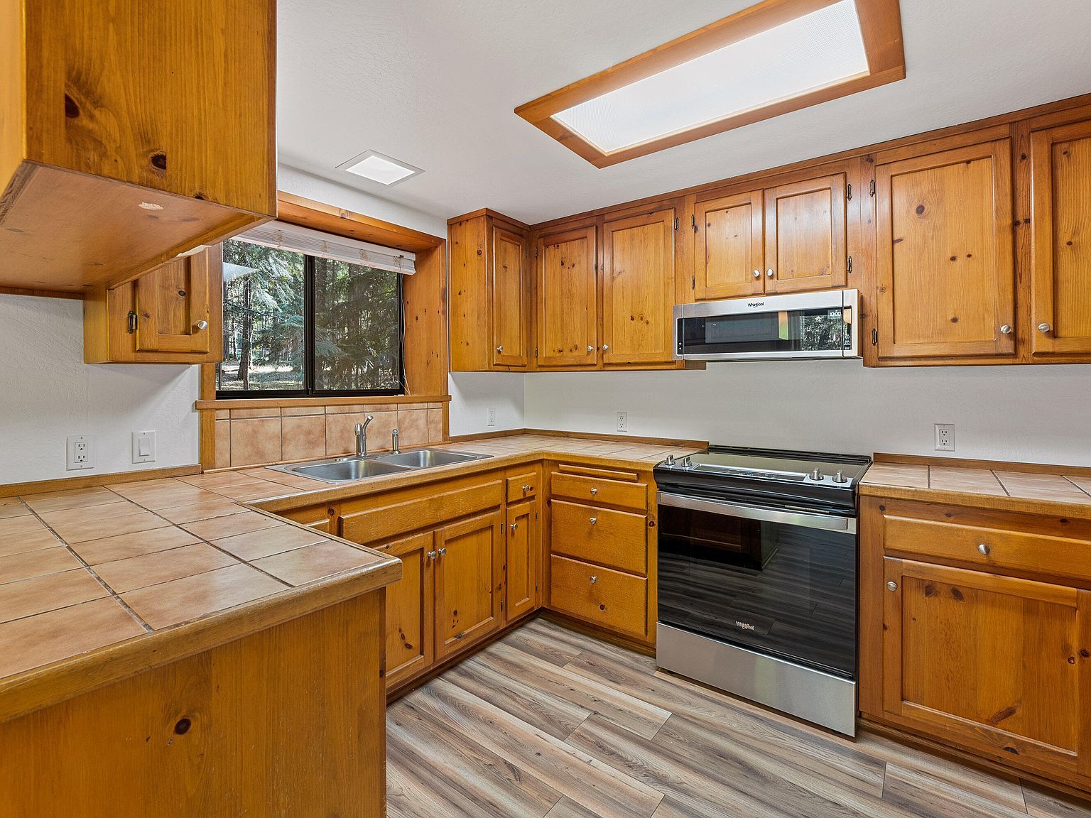 155 Daily Ln Grants Pass, OR 97527 | Single Family