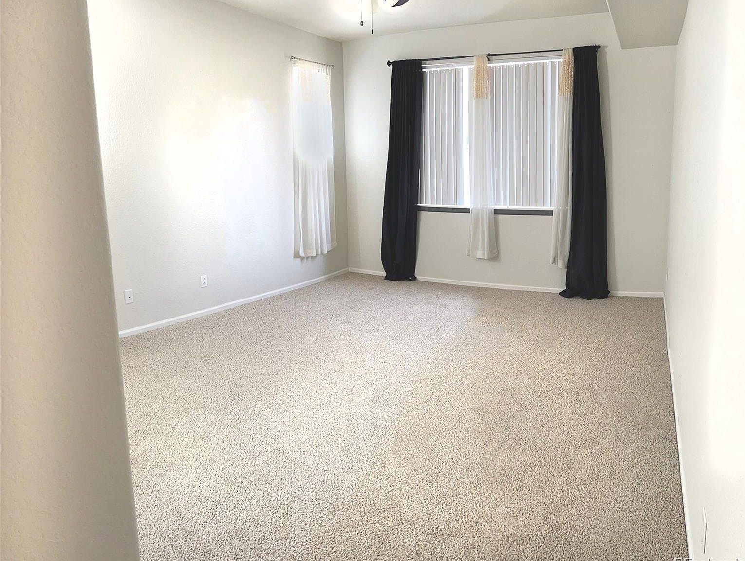 22960 E Roxbury Dr Aurora, CO 80016 | Condominium