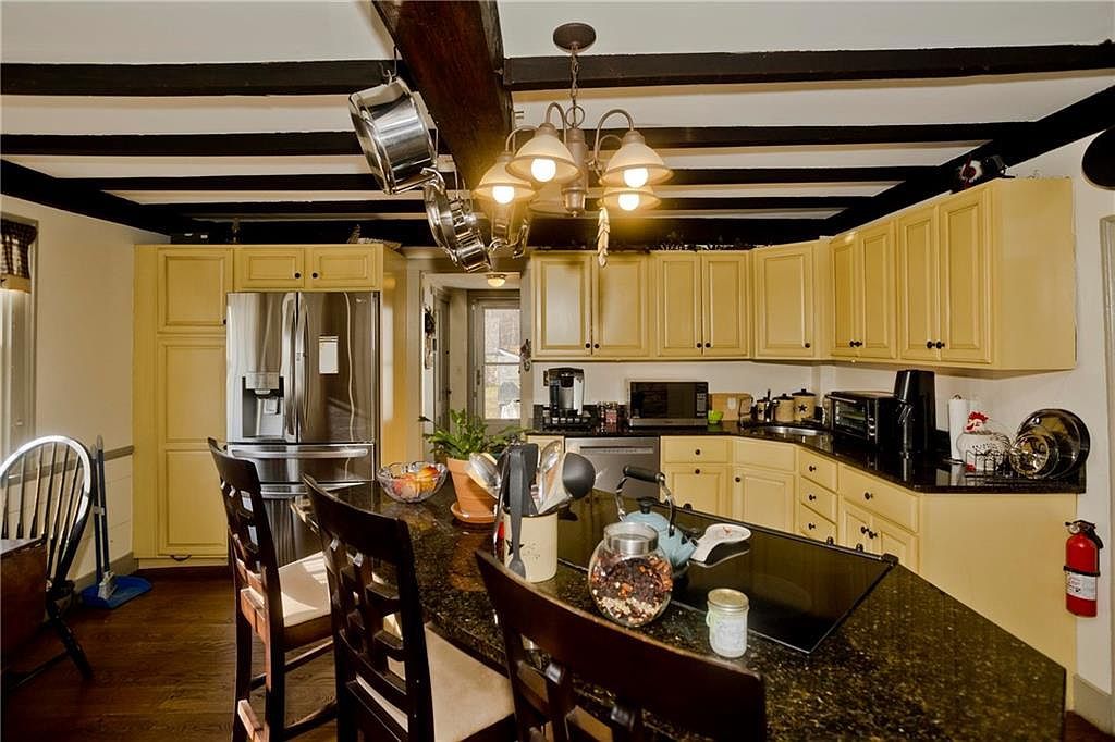 175 Huntinghouse Rd Glocester, RI 02857  | Single Family