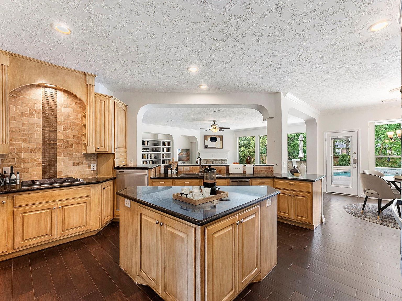 13276 Brookfield Ln Conroe, TX 77302  | Single Family