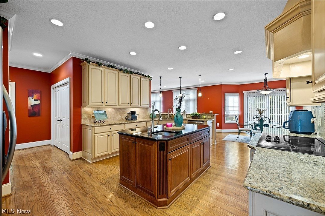 2828 Steelwood Cir Akron, OH 44312  | Single Family