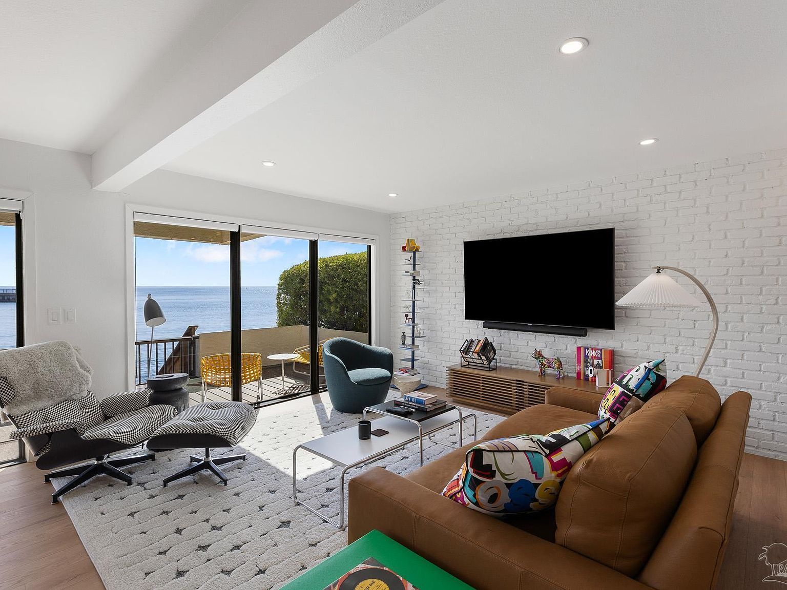 5 Port Royal Way Pensacola, FL 32502  | Condominium