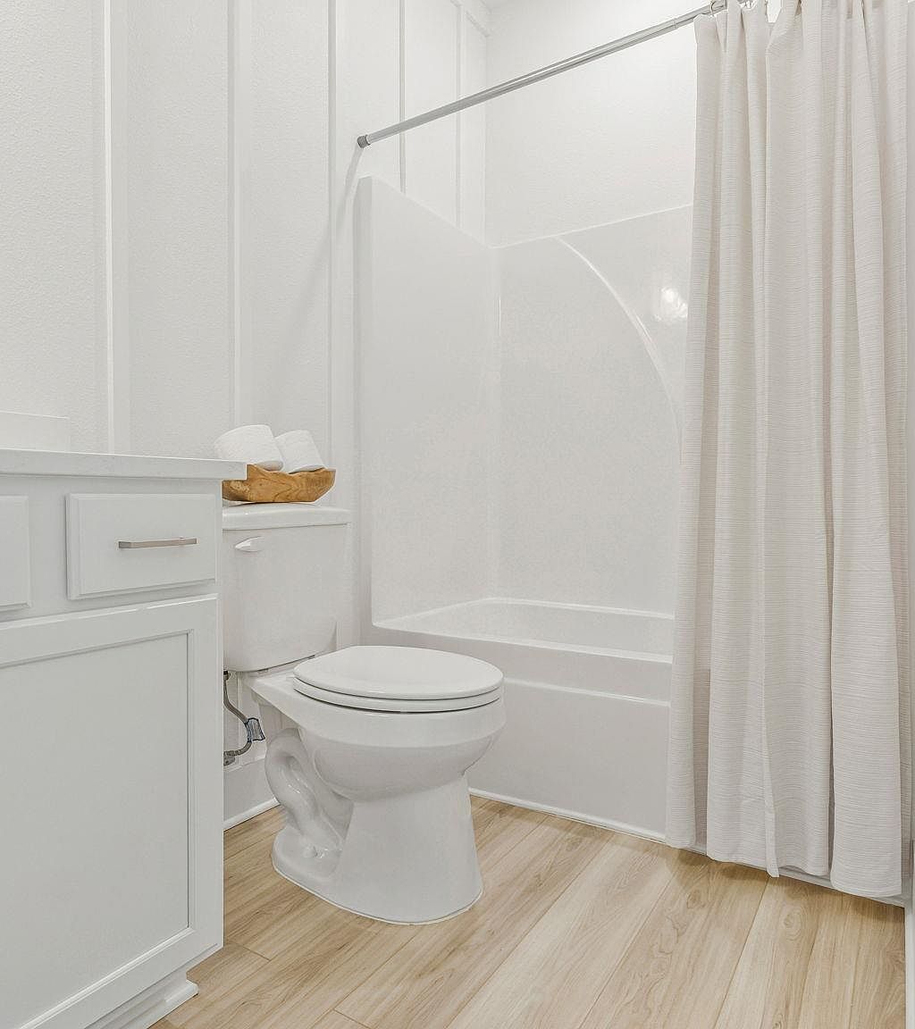 5353 Carnation Dr Milton, FL 32583  | Single Family