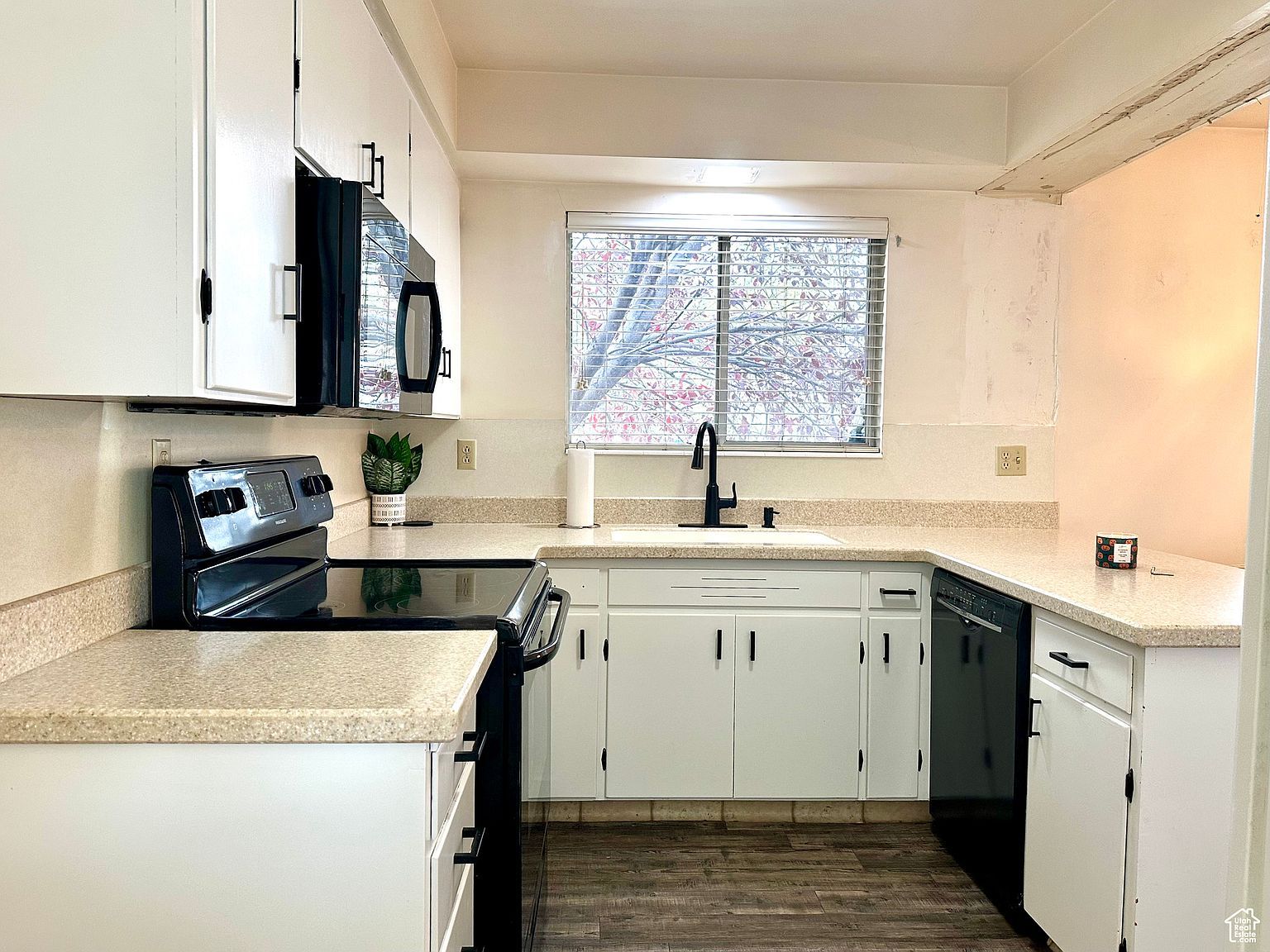 142 N 300 W Vernal, UT 84078 | Single Family