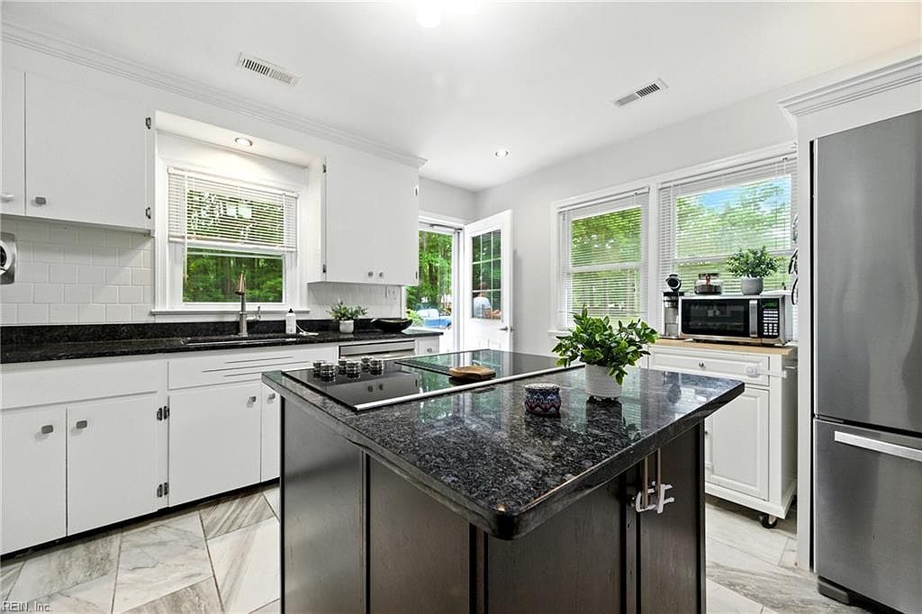 70 Postle Cove Rd Cobbs Creek, VA 23035  | Single Family