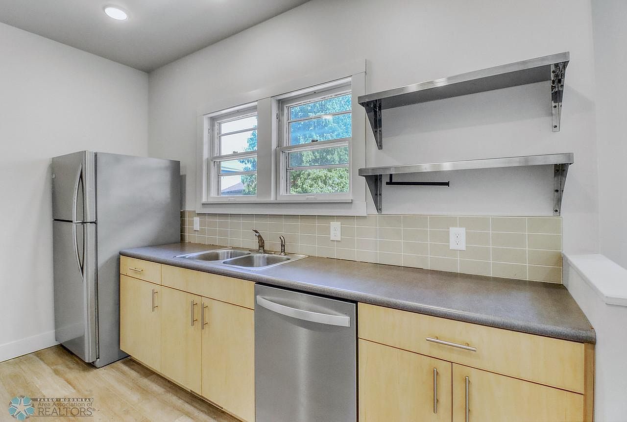 1036 12th St N Fargo, ND 58102  | Single Family
