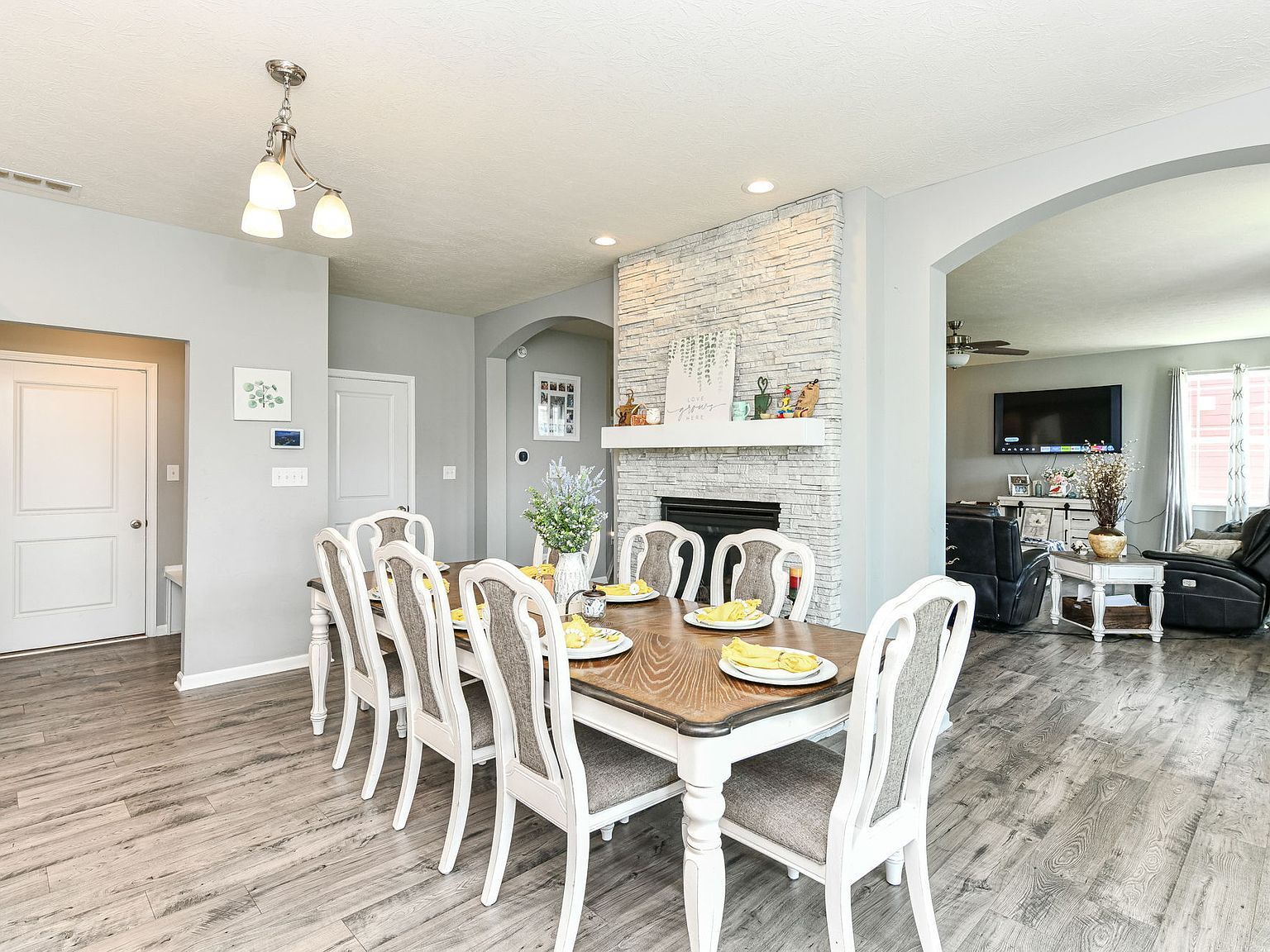 9053 Fitzgerald Dr Indianapolis, IN 46239 | Single Family