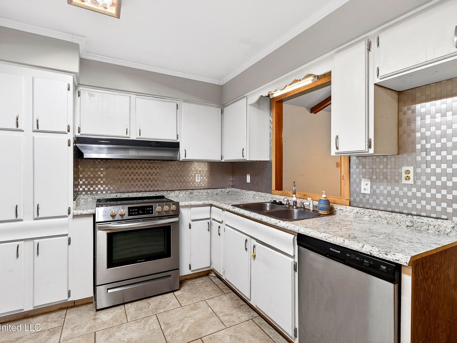 6505 Lancaster Blvd Ocean Springs, MS 39564  | Single Family