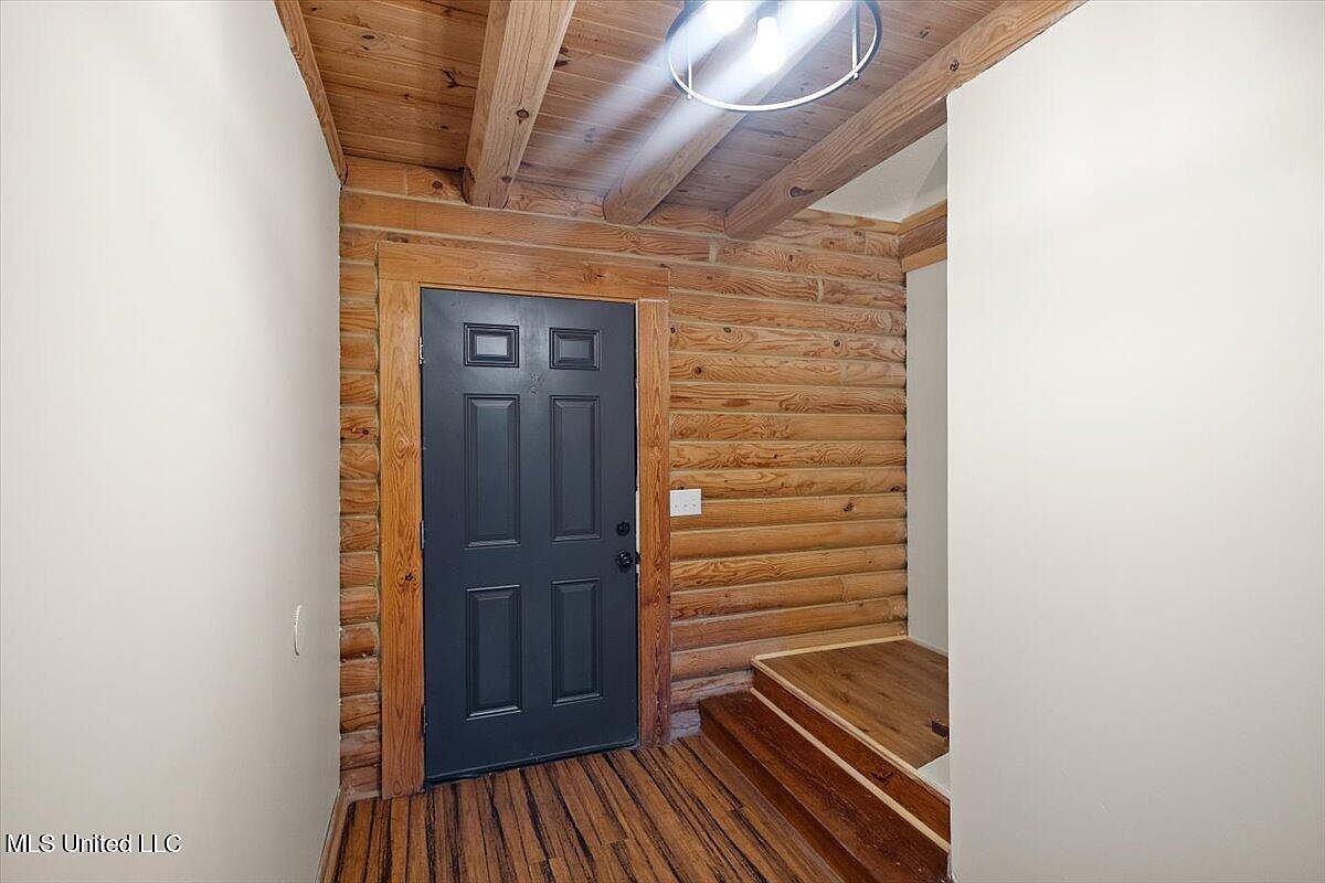 126 Parks Rd Jackson, MS 39212  | Single Family