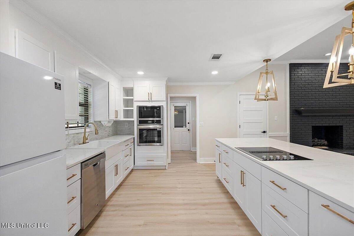 313 Busick Well Rd Brandon, MS 39042  | Single Family