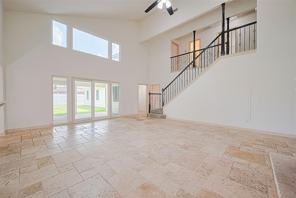 982 W Donovan St Houston, TX 77091 | Single Family