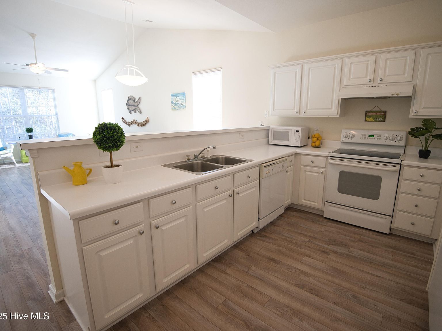 928 Great Egret Cir #4 Sunset Beach, NC 28468  | Condominium